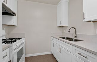 10900 Santa Monica Blvd, prime Westwood!