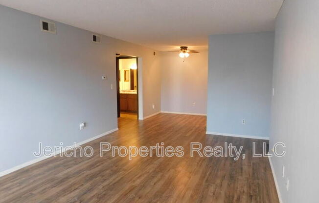 3550 S HARLAN ST
