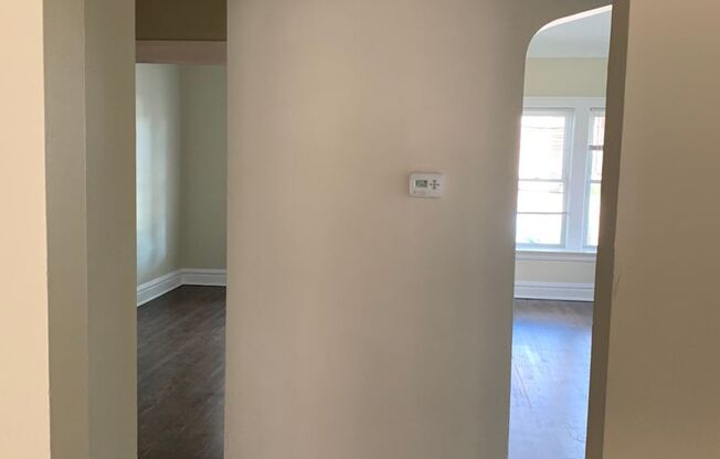 2 beds, 1 bath, 800 sqft, $1,600, Unit 2409 #1