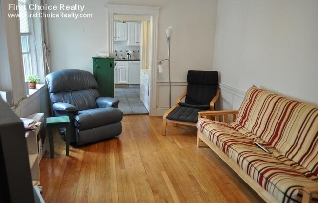 98 STRATHMORE RD