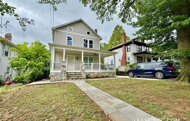 1257 LAWRENCE ST NE