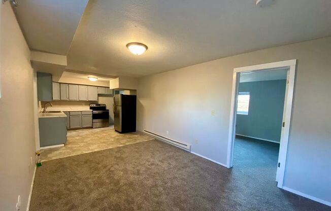 3 beds, 1 bath, 1,200 sqft, $1,200