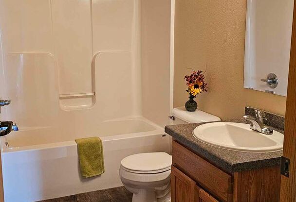 2 beds, 2 baths, 1,014 sqft, $1,415, Unit 1830-214