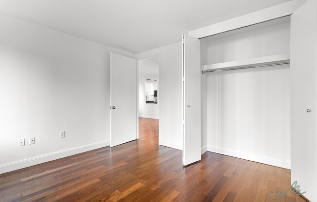 2 beds, 1 bath, $7,500, Unit 27A