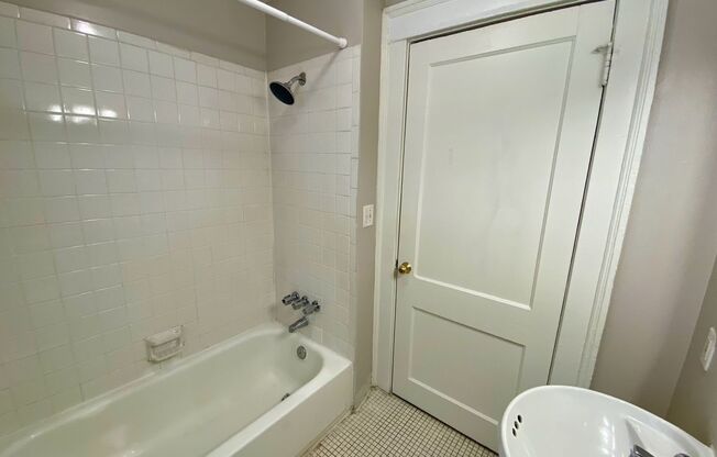 1 bed, 1 bath, 550 sqft, $1,645, Unit 963-201