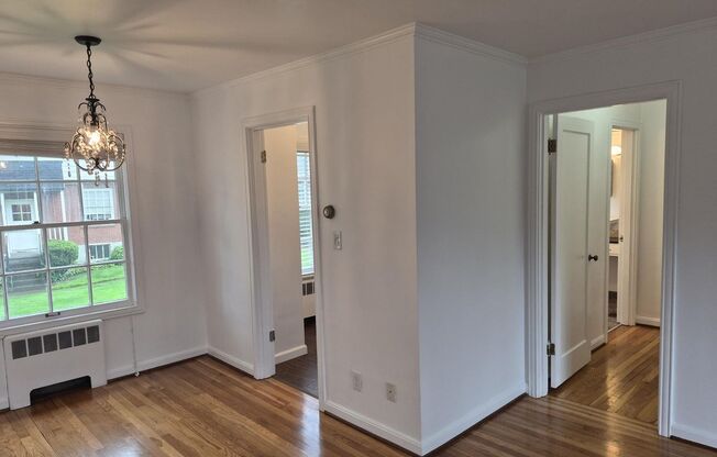 1 bed, 1 bath, 691 sqft, $1,410, Unit 60