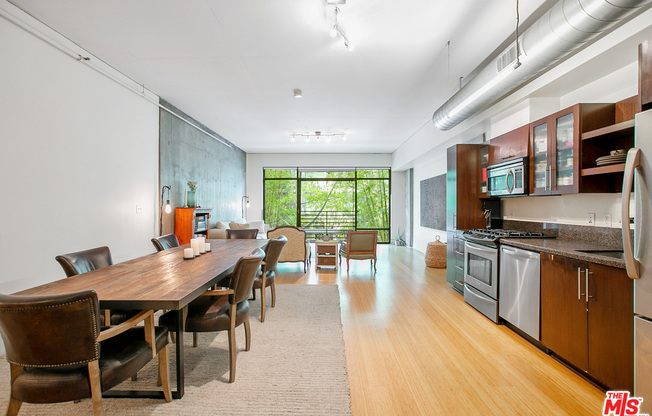 1 bed, 1 bath, 1,100 sqft, $2,850, Unit 506
