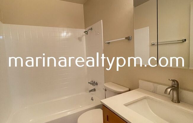 2 beds, 1 bath, $1,650, Unit 1486 Valle Vista Ave