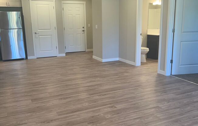 2 beds, 1 bath, 1,005 sqft, $1,715, Unit A22