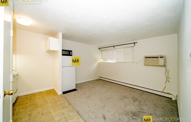 360 Market St Apt 18