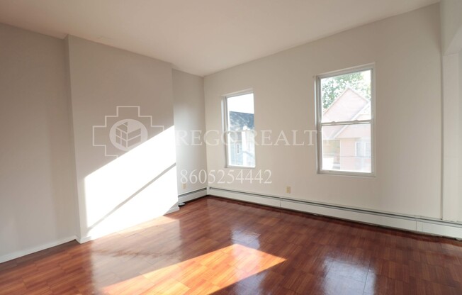 1 bed, 1 bath, 662 sqft, $1,200, Unit 79-3