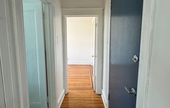 1 bed, 1 bath, 650 sqft, $895, Unit A-404