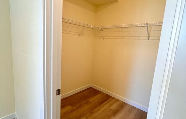 1 bed, 1 bath, 800 sqft, $1,600, Unit F208