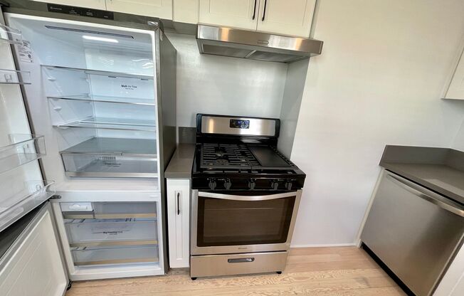 Studio, 1 bath, 261 sqft, $1,995, Unit 10370
