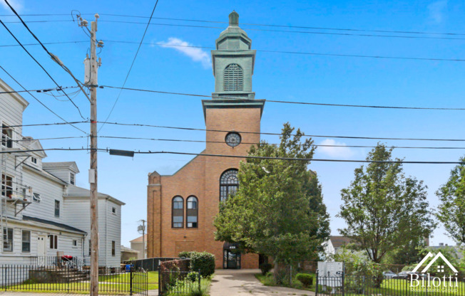 2 beds, 1 bath, 750 sqft, $1,475, Unit 108