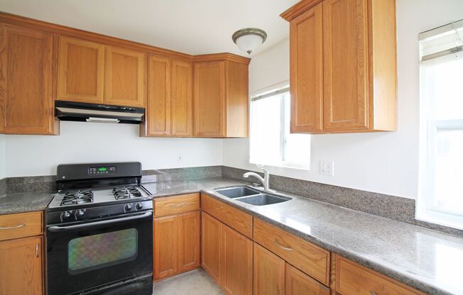 1 bed, 1 bath, $2,495, Unit 1220 1/2