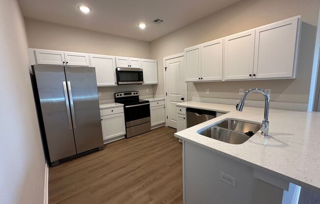 4 beds, 2 baths, $1,700, Unit # 200