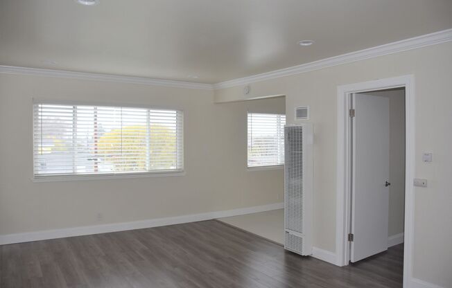 Move into Your New Remodeled Apartment at The Roosevelt- Richmond's best!