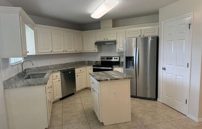 3 beds, 2 baths, $2,000