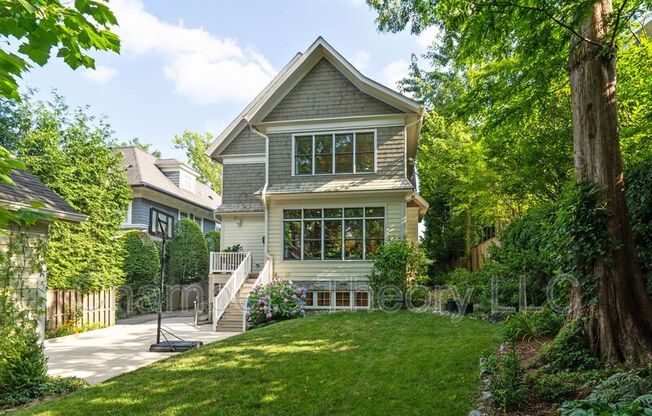 4421 LOWELL ST NW