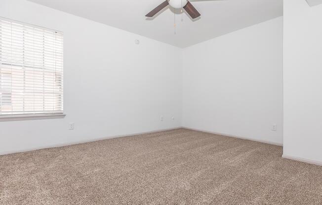 2 beds, 1 bath, 852 sqft, $1,349