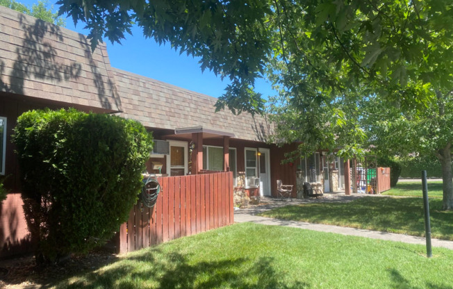 Studio, 1 bath, 350 sqft, $750, Unit Unit 455