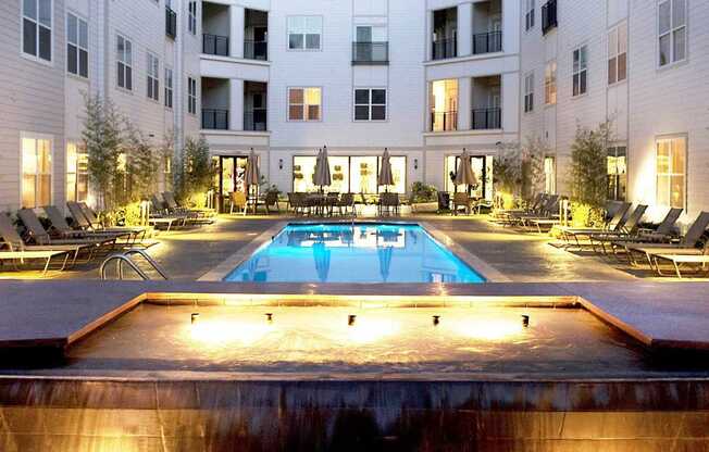 Studio, 1 bath, 853 sqft, $1,635, Unit 214