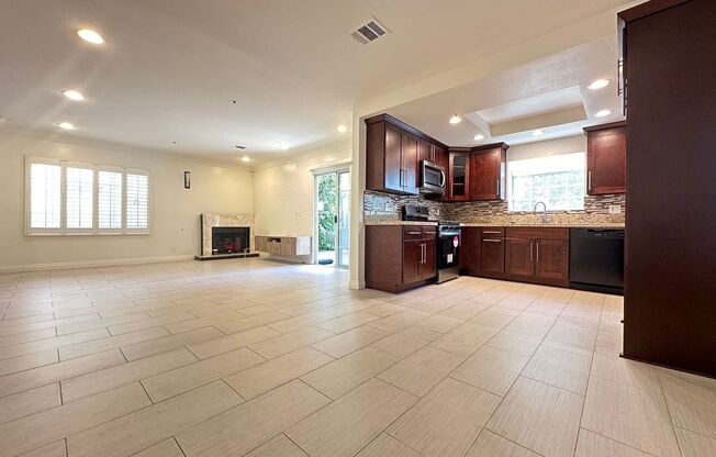 4 BEDROOM HOME FOR LEASING IN El Monte