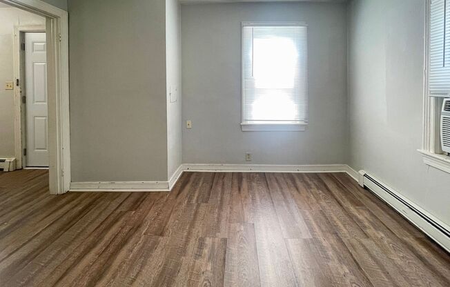 1 bed, 1 bath, 700 sqft, $695, Unit 805 #2