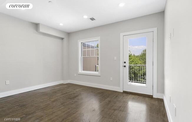 101 NORMAN AVE