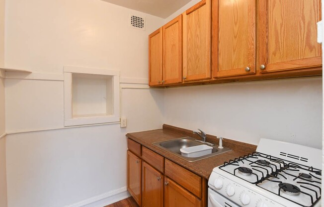 2536 Sawyer