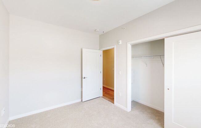 2 beds, 2 baths, 1,071 sqft, $1,800, Unit 4-210