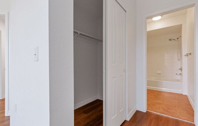 2 beds, 2 baths, $1,795, Unit UNIT 11304