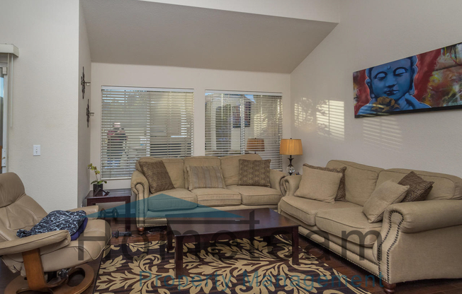 2 BR/ 2.5 BA 1025 SQFT Rancho Del Rey/ Chula Vista Townhouse