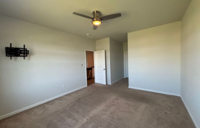 Very nice 3 bedroom/2 bath home in Meridian Summit