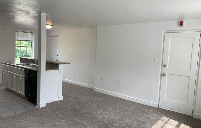 2 beds, 1 bath, 642 sqft, $1,095, Unit 504