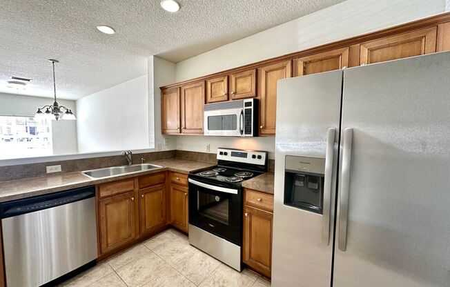 2 beds, 2.5 baths, $1,595