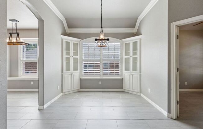 Elegant Living in Fountain Ridge – A Serene Retreat with Modern Convenience