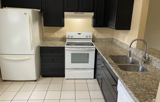 1/2 Duplex in Winter Park