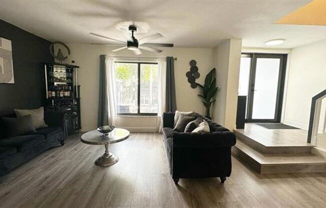 11205 NW 15th St th 11205, Pembroke Pines, FL 33026