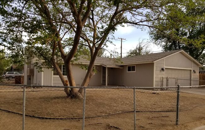 Fernley 4 Bedroom with RV Access