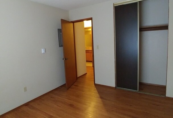 1 bed, 1.5 baths, 800 sqft, $1,345, Unit B6