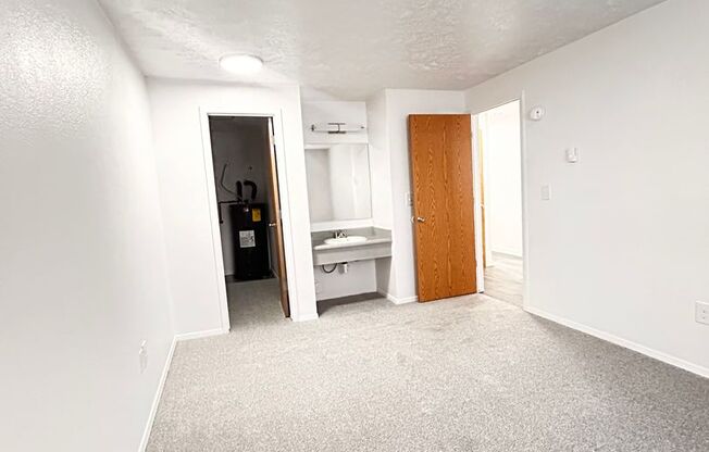 2 beds, 1 bath, 902 sqft, $1,375, Unit W - 053