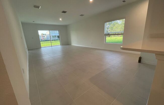 Newly developed Lakefront 3B/2B home in Eaves Bend Community available for LONG-TERM Renting!!!!!