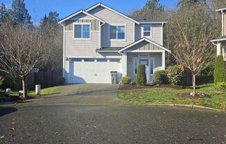 Spacious 4 bed with fenced yard,  convenient Port Orchard location