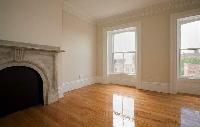 3 beds, 1.5 baths, $5,500, Unit 5
