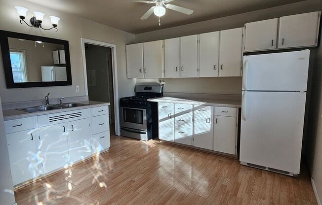 2 BEDROOM | 1 BATH | CENTRAL AIR | SOUTH