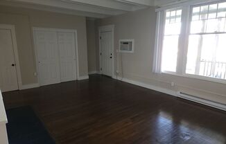 1 bed, 1 bath, $905, Unit 4