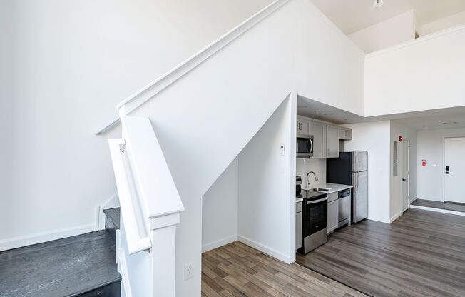 3 beds, 2 baths, 1,171 sqft, $1,950, Unit 1