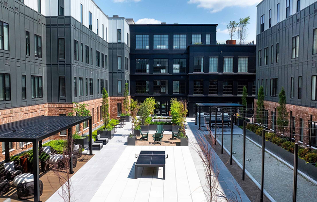 13 - Jaeger Square - Courtyard 2